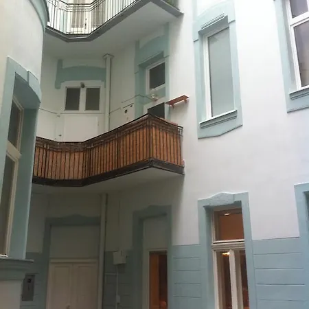 Lägenhet Cozy Bratislava